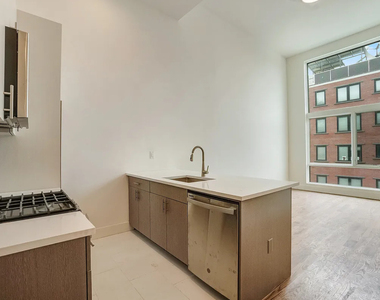 149 W 9th Street - Photo Thumbnail 1
