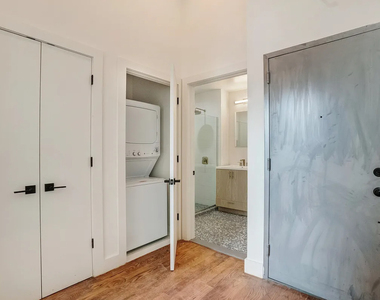 149 W 9th Street - Photo Thumbnail 5
