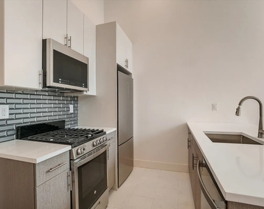 149 W 9th Street - Photo Thumbnail 3