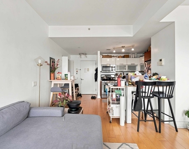 343 4th Avenue - Photo Thumbnail 2
