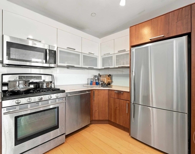343 4th Avenue - Photo Thumbnail 5