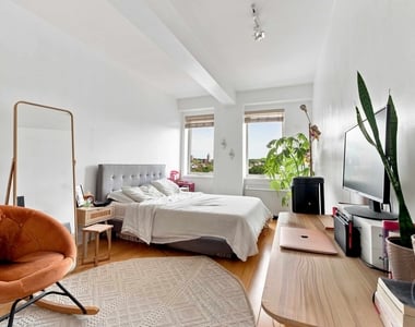 343 4th Avenue - Photo Thumbnail 3