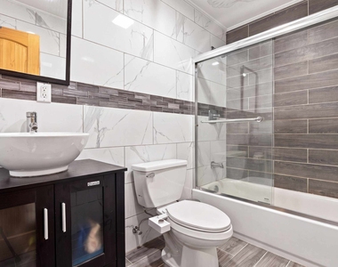 457 Lafayette Avenue - Photo Thumbnail 7