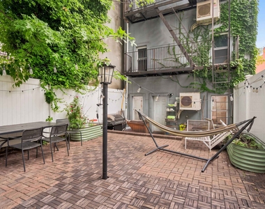 457 Lafayette Avenue - Photo Thumbnail 8