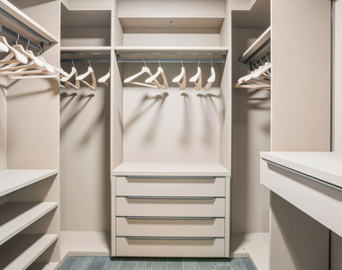 303 Park Avenue - Photo Thumbnail 8