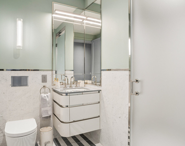 303 Park Avenue - Photo Thumbnail 9