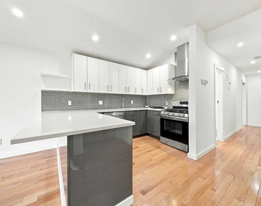 59-34 60th Avenue - Photo Thumbnail 10