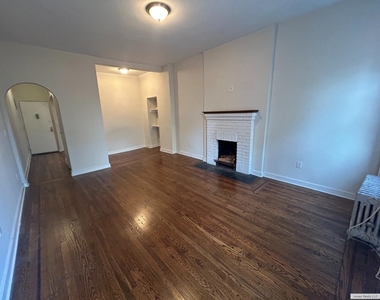 161 W 10th Street - Photo Thumbnail 15