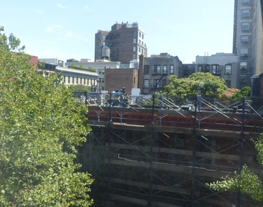 161 W 10th Street - Photo Thumbnail 9