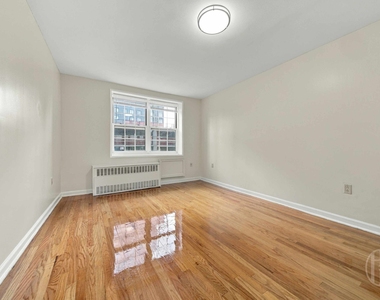 88-25 153rd Street - Photo Thumbnail 2