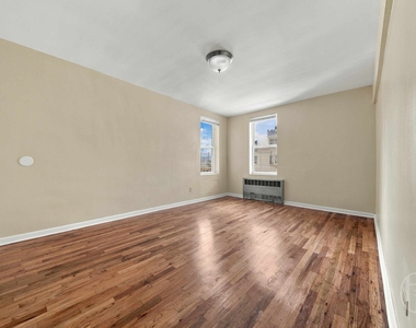 140-60 Beech Avenue - Photo Thumbnail 3