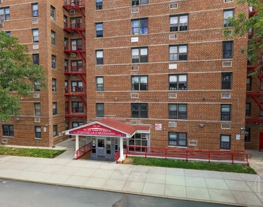 51-25 Van Kleeck Street - Photo Thumbnail 15