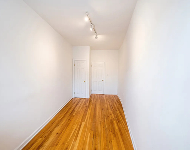305 Ocean Avenue - Photo Thumbnail 6