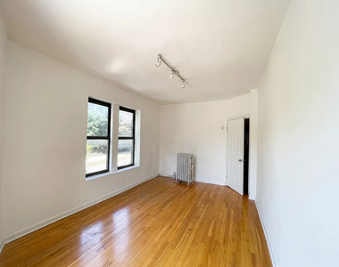 305 Ocean Avenue - Photo Thumbnail 3