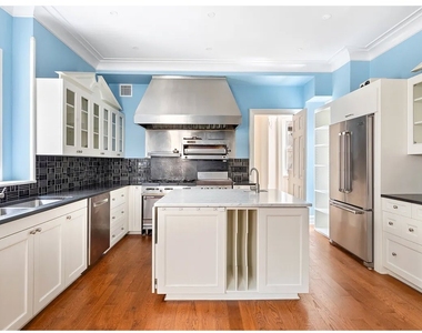 129 E 17th Street - Photo Thumbnail 5