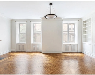 129 E 17th Street - Photo Thumbnail 1