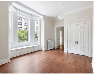 129 E 17th Street - Photo Thumbnail 14