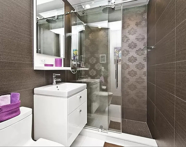 225 E 70th Street - Photo Thumbnail 2