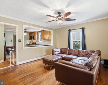 21 Snellings Lane - Photo Thumbnail 6