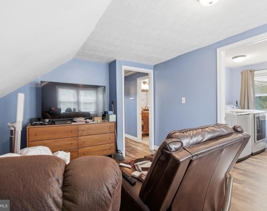 21 Snellings Lane - Photo Thumbnail 12