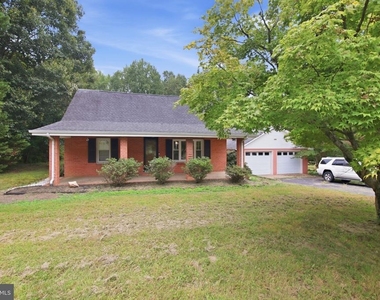 21 Snellings Lane - Photo Thumbnail 2