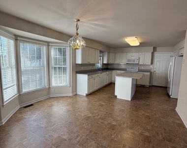 10821 Samantha Place - Photo Thumbnail 6