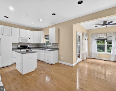 16936 Jed Forest Lane - Photo Thumbnail 11