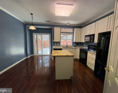2085 Stargrass Court - Photo Thumbnail 2