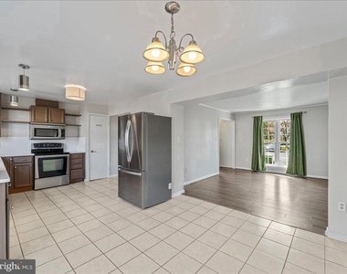 2904 Madeira Court - Photo Thumbnail 8