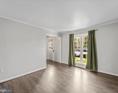 2904 Madeira Court - Photo Thumbnail 5