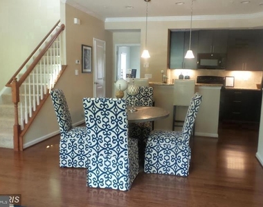 6946 Kona Drive - Photo Thumbnail 5