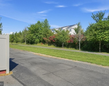 41716 Deer Grass Terrace - Photo Thumbnail 32