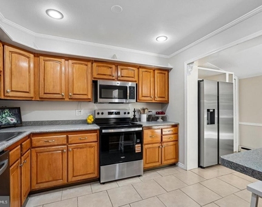 204 Shenandoah Street Se - Photo Thumbnail 7