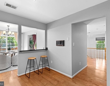 11706 Rockaway Lane - Photo Thumbnail 14