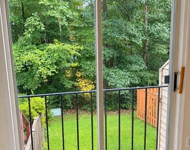 6281 Rathlin Drive - Photo Thumbnail 9