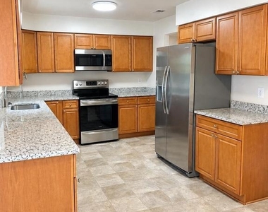 6281 Rathlin Drive - Photo Thumbnail 5