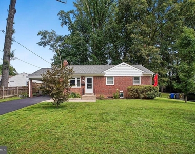 3155 Norfolk Lane - Photo Thumbnail 17