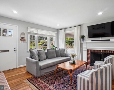3155 Norfolk Lane - Photo Thumbnail 1