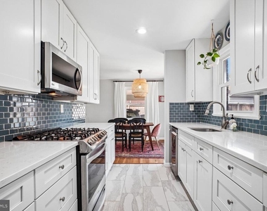 3155 Norfolk Lane - Photo Thumbnail 10