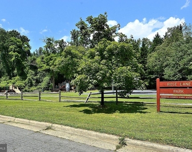 3155 Norfolk Lane - Photo Thumbnail 20