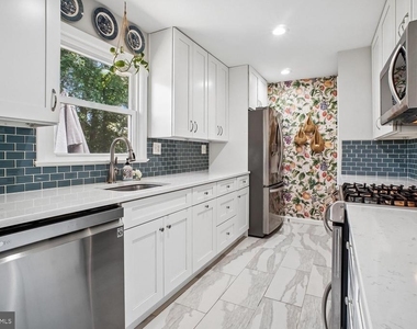 3155 Norfolk Lane - Photo Thumbnail 7