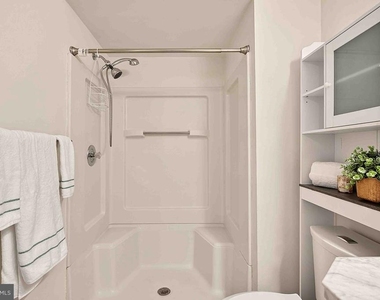 5704 Shadwell Court - Photo Thumbnail 18