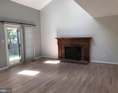 9294 Mainsail Drive - Photo Thumbnail 6