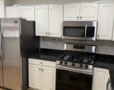 6503 Nevitt Way - Photo Thumbnail 4