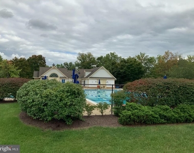 6503 Nevitt Way - Photo Thumbnail 23