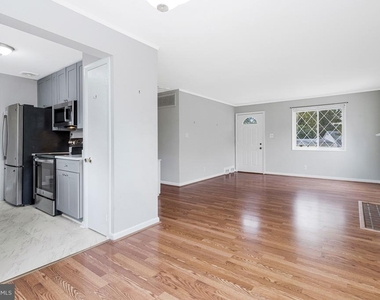 7025 Strathmore Street - Photo Thumbnail 16