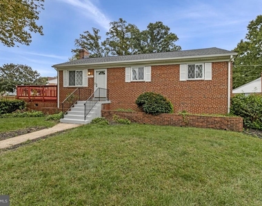 7025 Strathmore Street - Photo Thumbnail 6