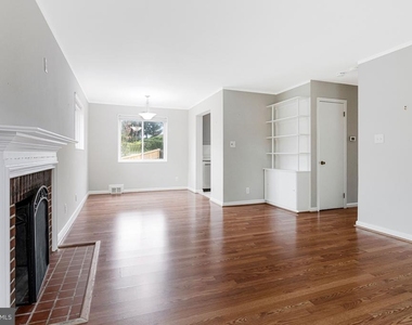 7025 Strathmore Street - Photo Thumbnail 11