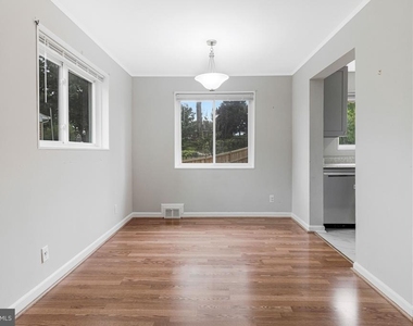 7025 Strathmore Street - Photo Thumbnail 15
