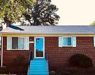 7025 Strathmore Street - Photo Thumbnail 2